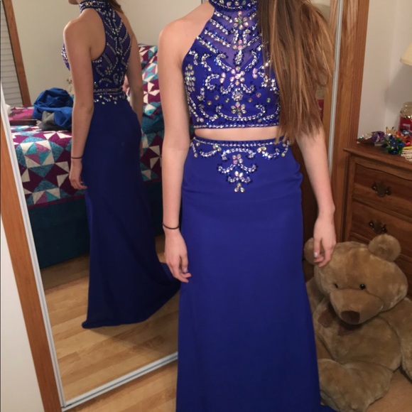 Dresses & Skirts - Prom dress